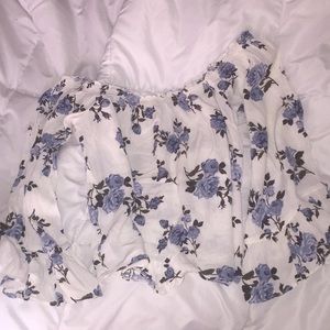 SUPER COMFY AND STYLISH AMERICAN EAGLE FLOWY CROP